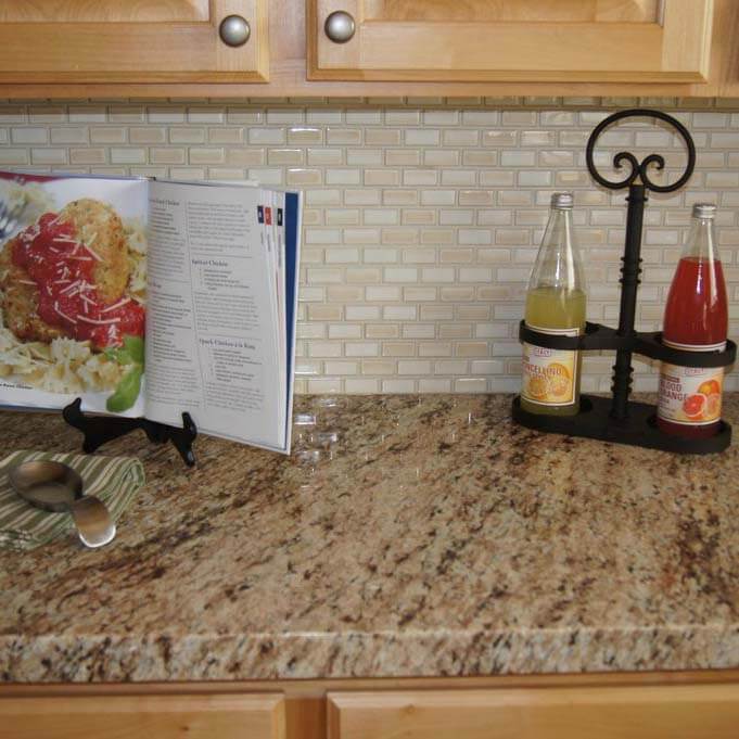 COCINA DE CERCA AMARILLO ORNAMENTAL