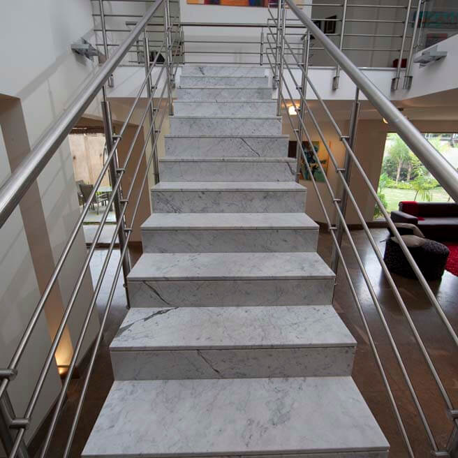 L Marm Blan Carr ESCALERA